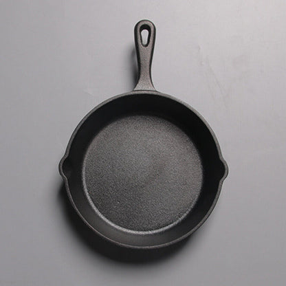 A Thoughtful Gift for Neighbours or New Couples — A Set of Cast Iron Skillets Made for Shared Meals and Home Comfort
